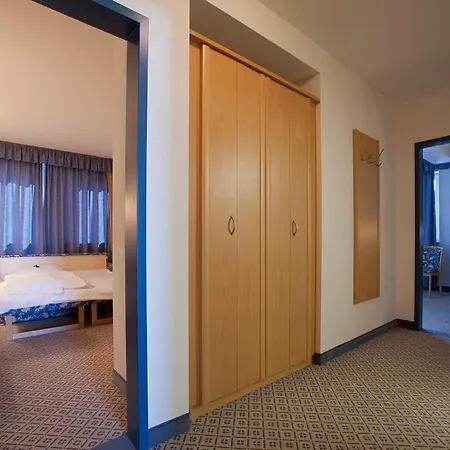 Hotel Am Markt Garni - Aegidienberg 3*