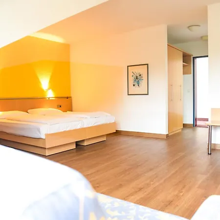 Hotel Am Markt Garni - Aegidienberg 3*