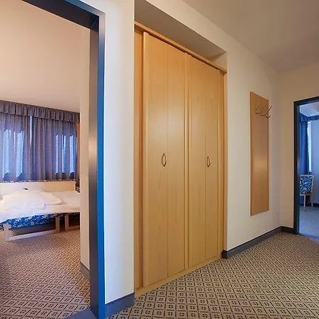 Hotel Am Markt Garni - Aegidienberg 3*