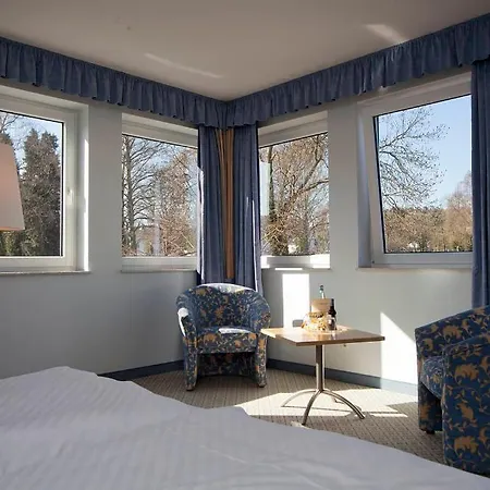 Ξενοδοχείο Hotel Am Markt Garni - Aegidienberg 3*