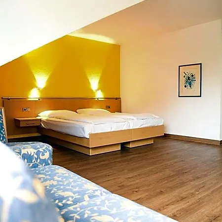 Отель Am Markt Garni - Aegidienberg 3*
