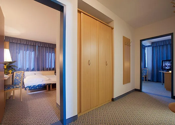 Am Markt Garni - Aegidienberg 3*